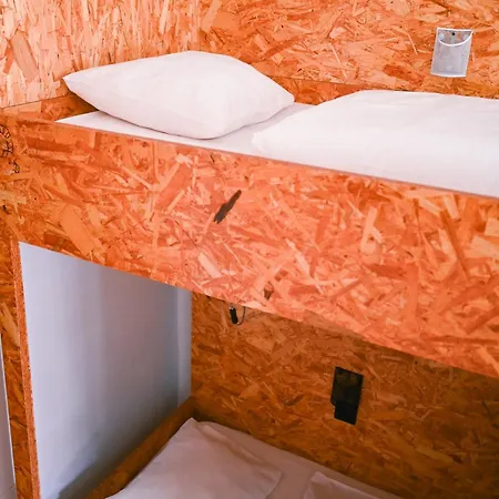 Goodnight Albergue