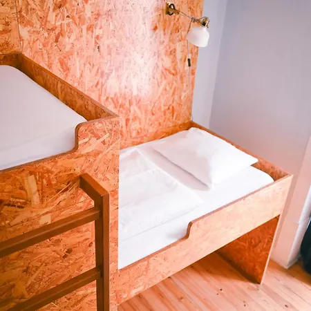 Goodnight * Лиссабон